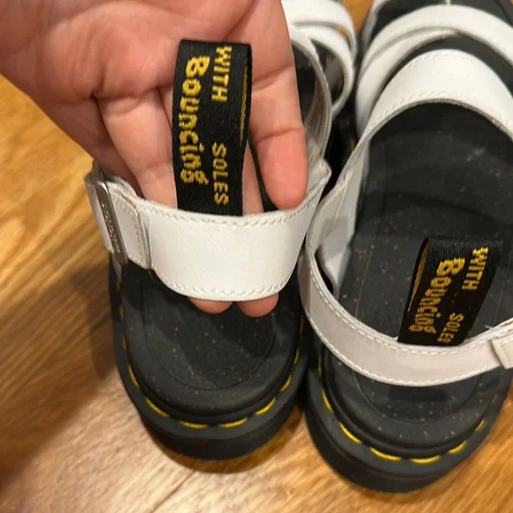 Avery Hydro strap sandals - Picture 2 of 4